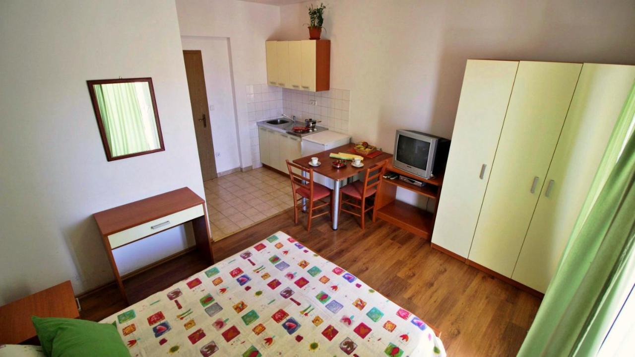 Apartments Marko Nemira Omiš Buitenkant foto