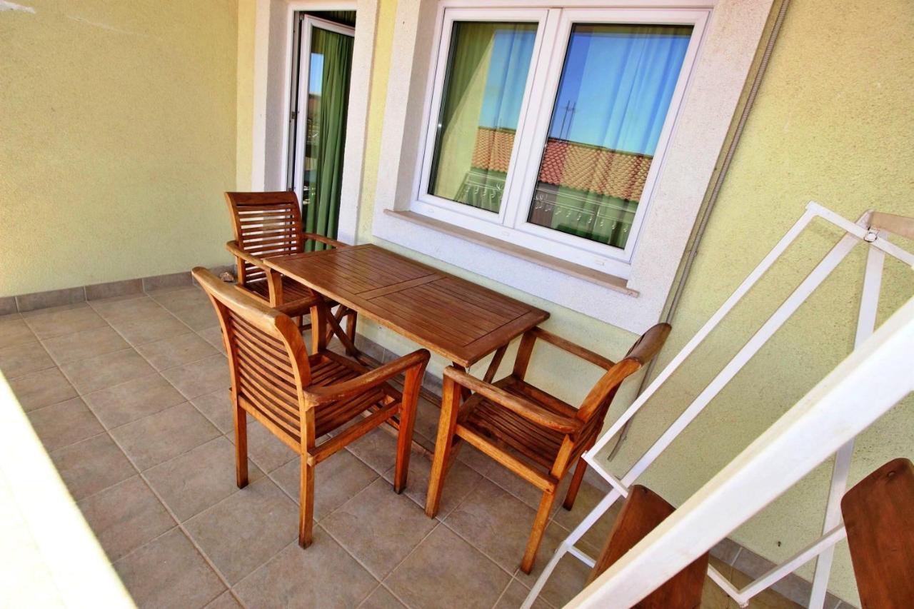 Apartments Marko Nemira Omiš Buitenkant foto