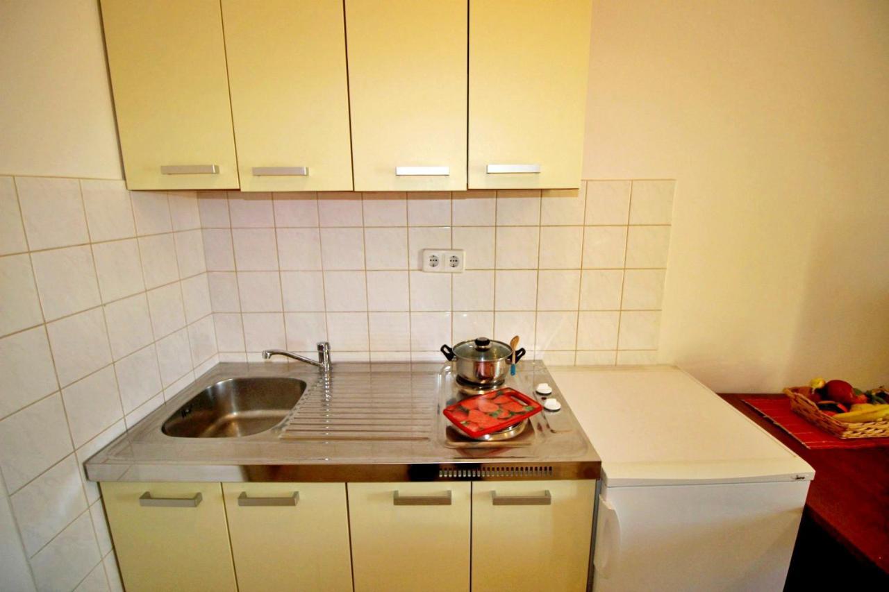 Apartments Marko Nemira Omiš Buitenkant foto