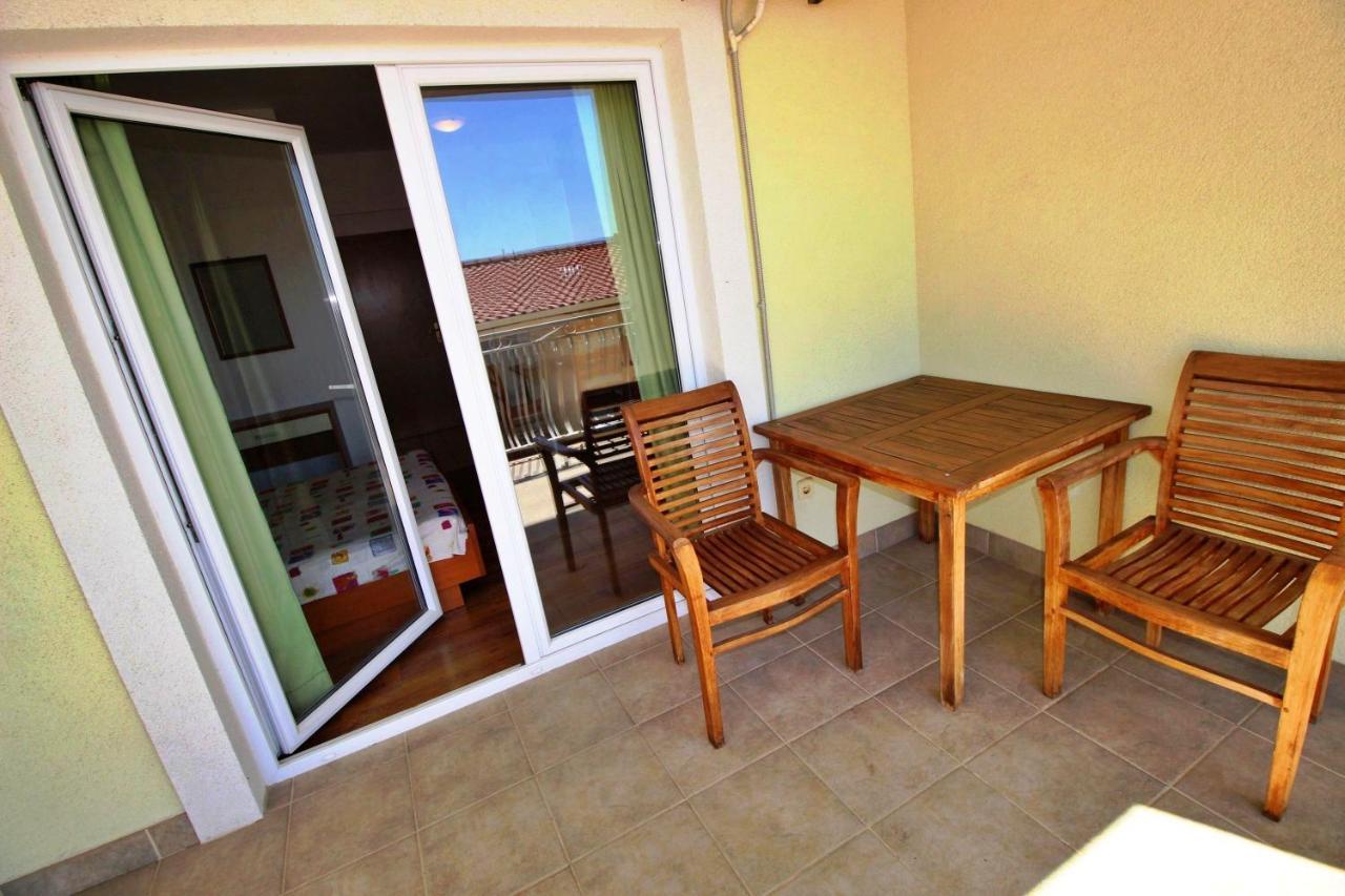 Apartments Marko Nemira Omiš Buitenkant foto