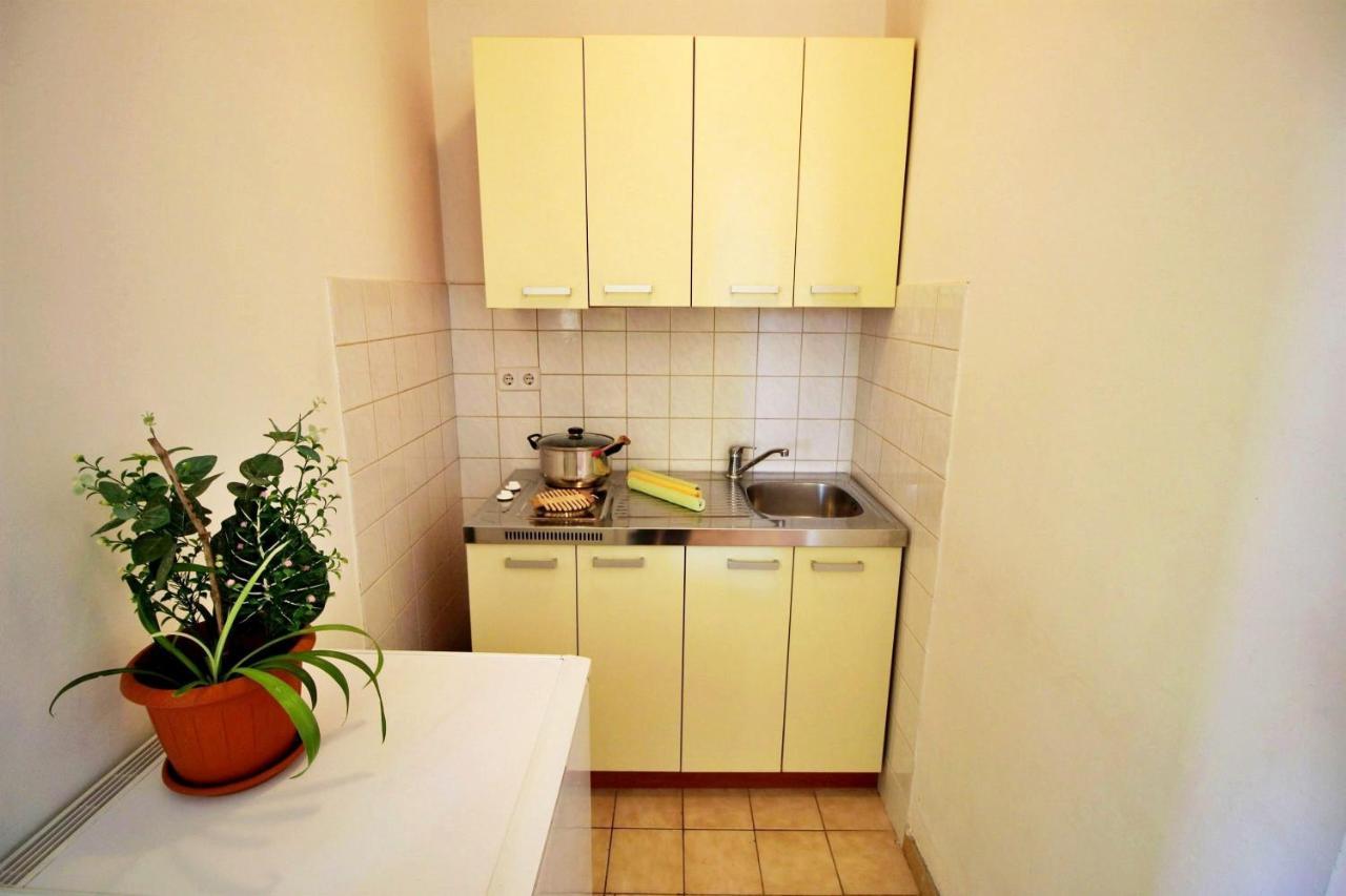Apartments Marko Nemira Omiš Buitenkant foto